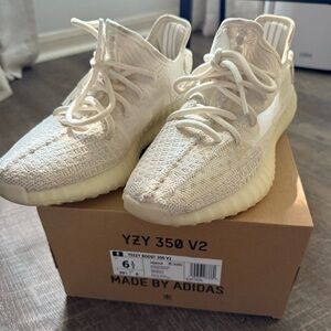 Yeezy Boost 350 V2 Cream White Sneakers